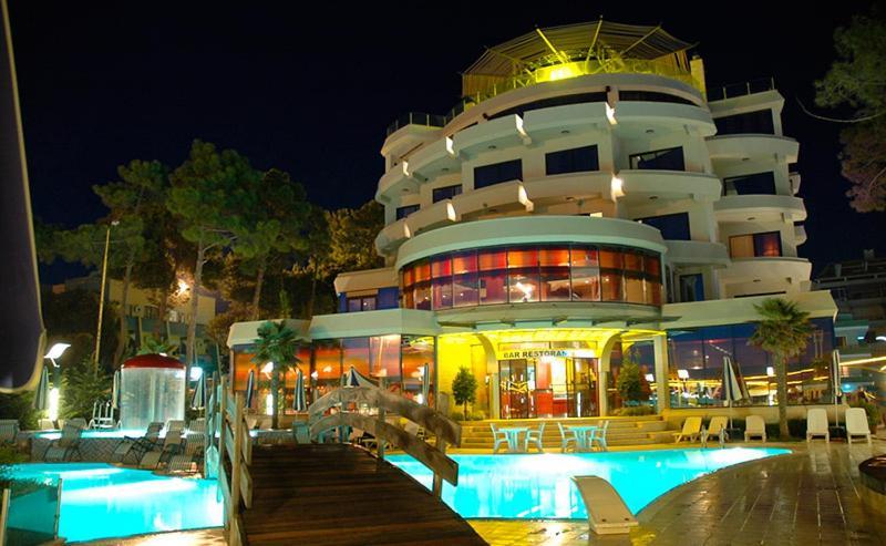 Vela Hotel Restaurant Golem  Kültér fotó