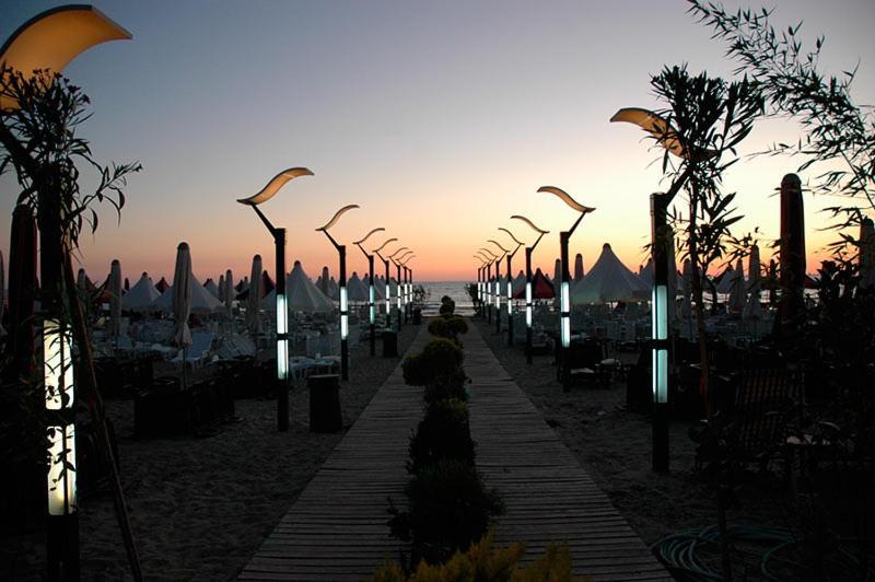 Vela Hotel Restaurant Golem  Kültér fotó