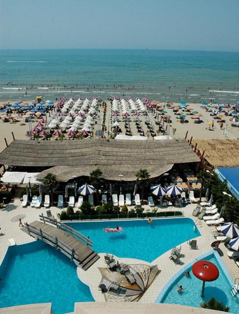 Vela Hotel Restaurant Golem  Kültér fotó