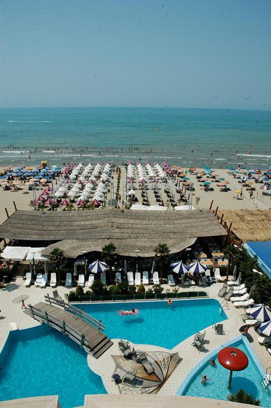 Vela Hotel Restaurant Golem  Kültér fotó