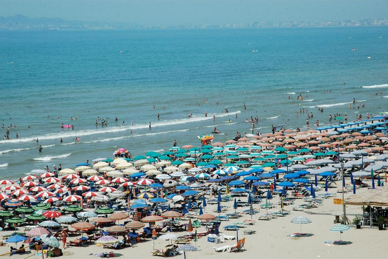 Vela Hotel Restaurant Golem  Kültér fotó