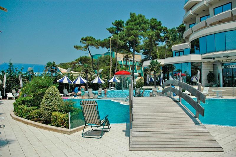 Vela Hotel Restaurant Golem  Kültér fotó